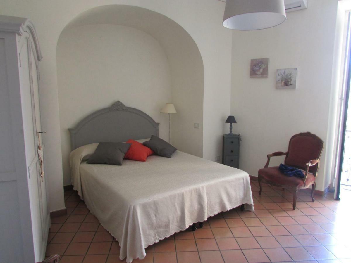 Salerno Domus Claudia Apartment Exterior photo